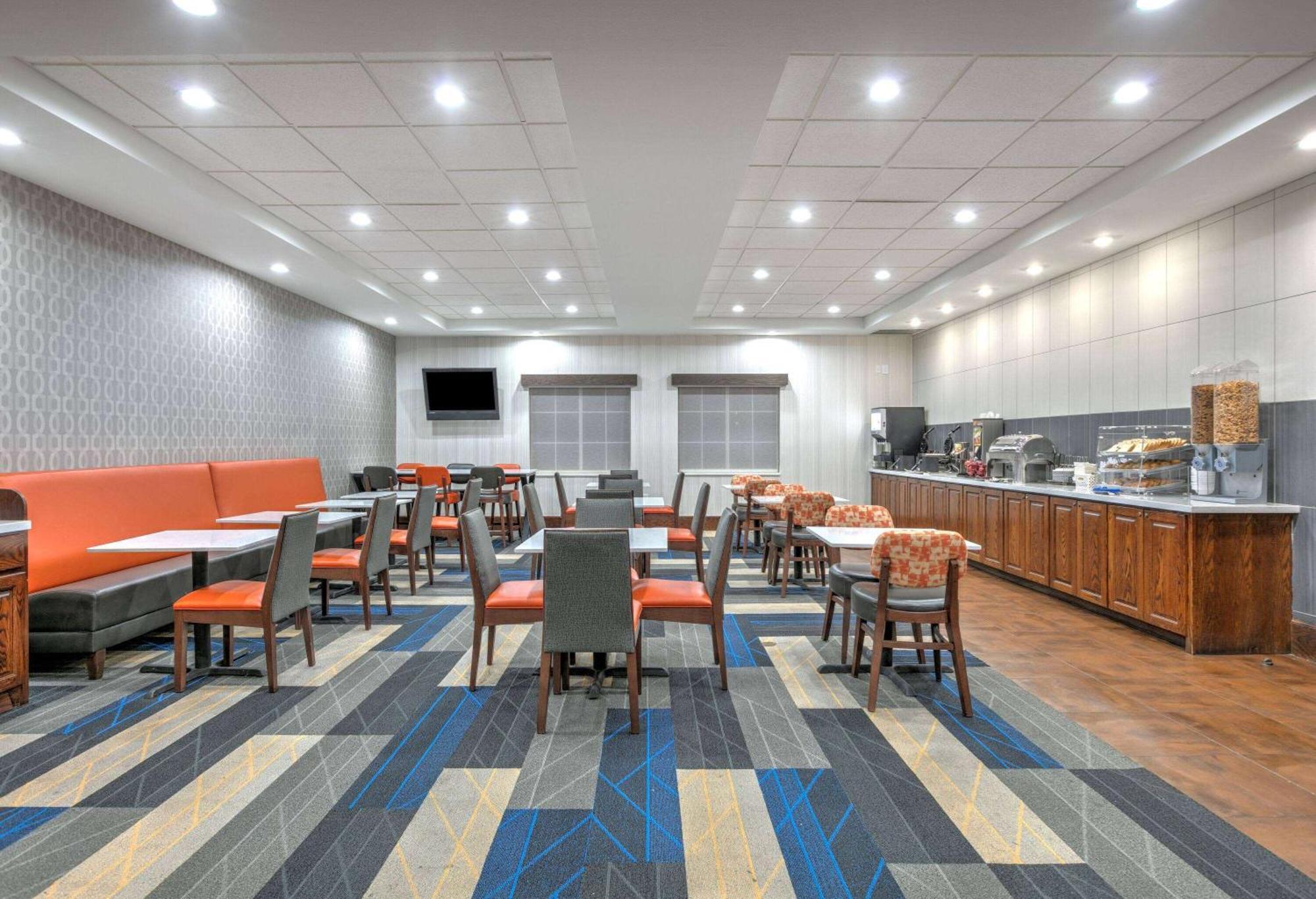 La Quinta By Wyndham Fort Worth Ne Mall Hurst Exterior photo