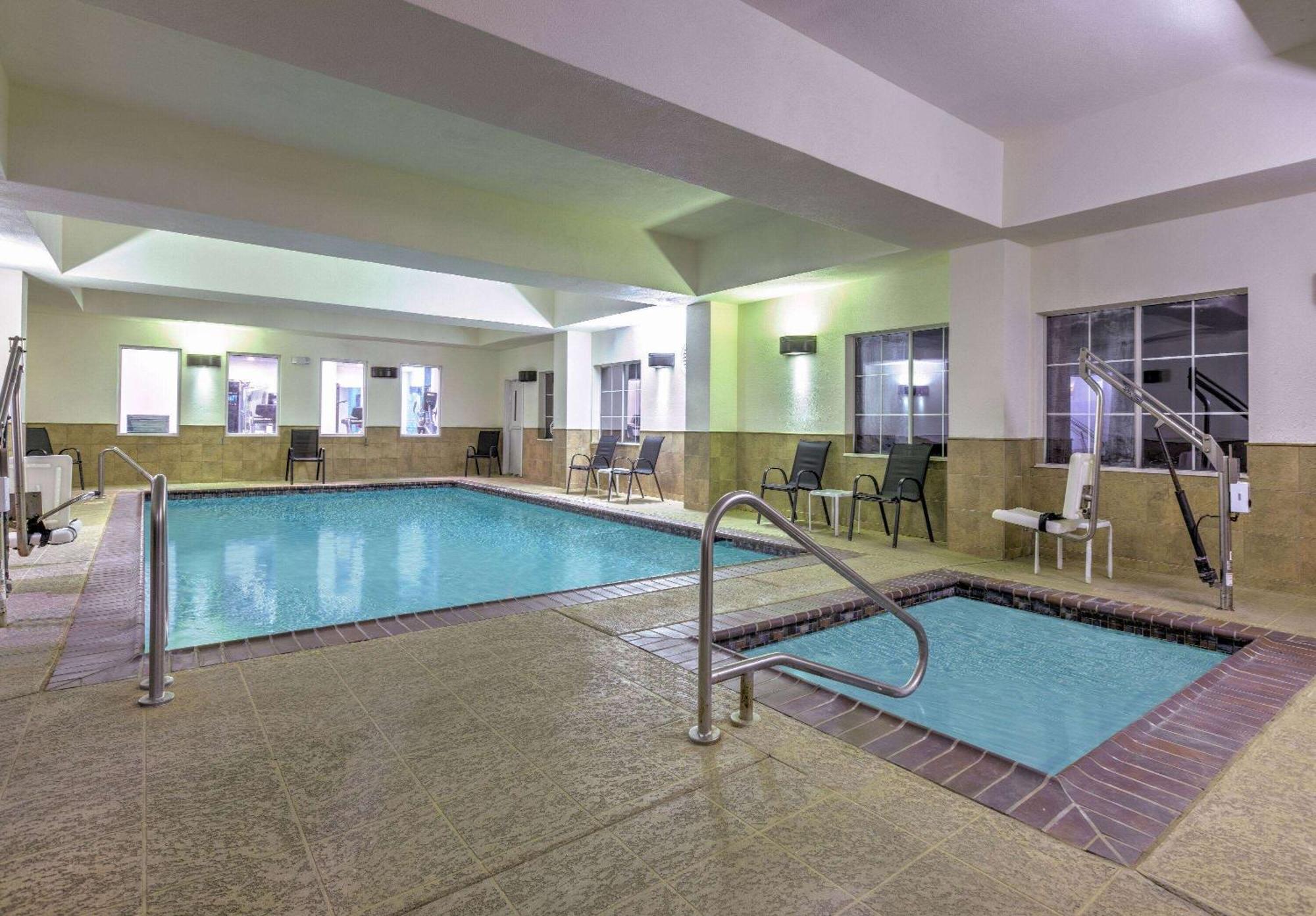La Quinta By Wyndham Fort Worth Ne Mall Hurst Exterior photo